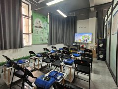 C10912中央郡经营中198平美容院转让