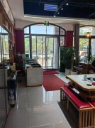 C10913位于昌吉市绿洲北路绿洲华庭附近临街餐饮旺铺转让