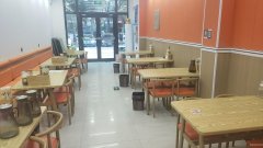 C10914位于昌吉市健康东路海棠天街附近临街餐饮店转让