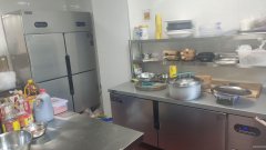 C10914位于昌吉市健康东路海棠天街附近临街餐饮店转让