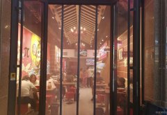 C10915昌吉市馕文化小镇美食街营业中品牌麻辣烫店转让