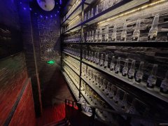 C10918万达金街一期287平酒吧转让