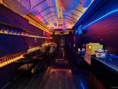 C10918万达金街一期287平酒吧转让