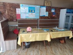 C10926位于吉木萨尔县广场北门临街餐饮旺铺转让