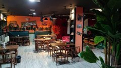 C10928米东区稻香南路临街精装负一层酒吧咖啡店营业中转让