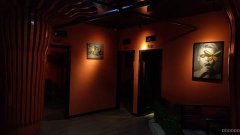 C10928米东区稻香南路临街精装负一层酒吧咖啡店营业中转让