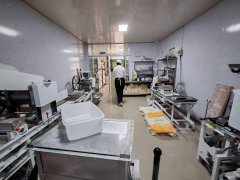 C10933阜康市商贸城农贸市场66平切面店转让