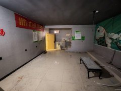 C10934昌吉绿洲路235平旺铺出租