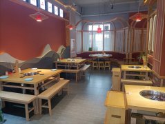 C10942位于奇台县尊尚名邸小区附近临街餐饮店转让