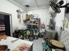 C10936米东区金戈壁路附近经营中凉皮店转让