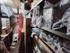 C10959昌吉日杂街经营中店铺转让