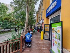 C10965北京中路体育馆对面饮品店转让