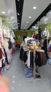 C11003位于阜康市步行街繁华街区童装店转让