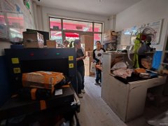 C11058蓝廷花苑45平中通快递转让