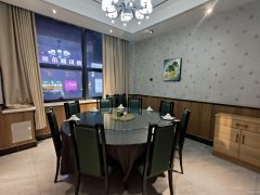 C11064万达商圈经营4年老店餐饮店转让