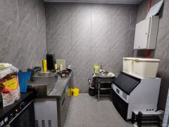 C11074万科璟曜里135平酒吧低价转让