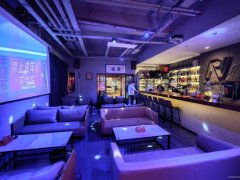 C11083壹兴坊130平酒吧转让