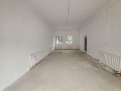 C11089阜康冰湖六队45平旺铺出租