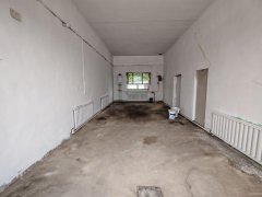 C11089阜康冰湖六队45平旺铺出租