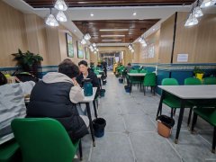 C11105粮校市场喀什路门口140平餐厅转让