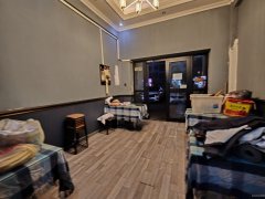 C11112吉顺路40平旺铺转让