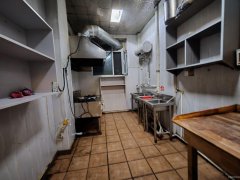 C11112吉顺路40平旺铺转让