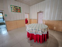 C11124板房沟镇七工村220平餐厅转让