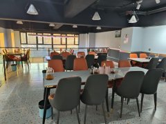 C11131中亚北路200平餐厅转让