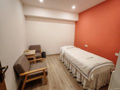 C11146新疆财富中心150平美容会所转让