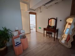 C11146新疆财富中心150平美容会所转让