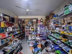 C11158兴成花园33平五金店转让