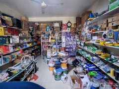 C11158兴成花园33平五金店转让