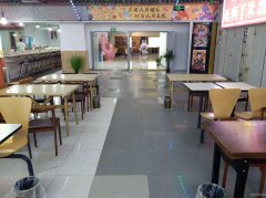 C11160位于昌吉市建国路友好商场负一楼快餐店转让