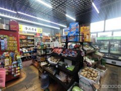 C11165大白山街天麓花园小区大门口第一家果蔬店转让