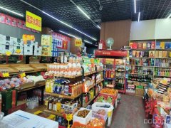 C11165大白山街天麓花园小区大门口第一家果蔬店转让