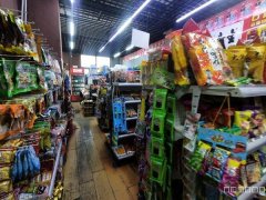 C11165大白山街天麓花园小区大门口第一家果蔬店转让