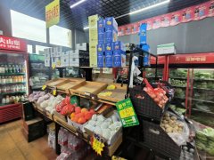 C11165大白山街天麓花园小区大门口第一家果蔬店转让