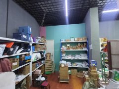 C11165大白山街天麓花园小区大门口第一家果蔬店转让