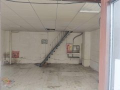 C11168位于昌吉市丁香园正门临街商铺出租