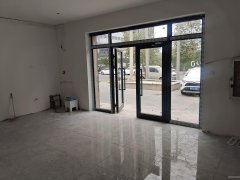 C11161昌吉市友好后面荷香雅苑小区门口商铺出租