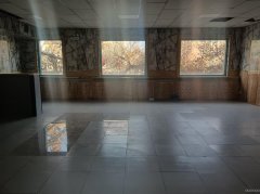 C11183位于昌吉建设路附近旺铺出租