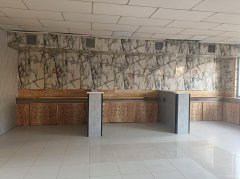 C11183位于昌吉建设路附近旺铺出租