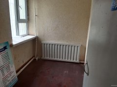 C11189位于昌吉市天山北路 市三小对面商铺出租