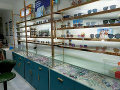 C11209位于昌吉市青年路桃园小区附近临街眼镜