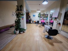 C11210晨光雅园75平美发店转让