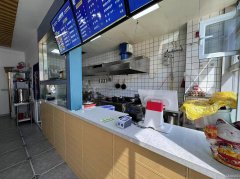 C11222位于昌吉市长宁南路富友国际西门临街早餐店转让