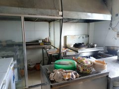 C11223位于阜康市瑶池明珠北门临街店面出租出售