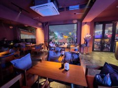 C11239海岛与浪80平酒吧转让