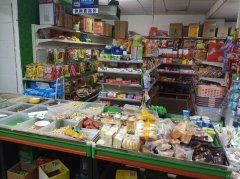 C11242位于乌市火车西站六街小区内商超转让