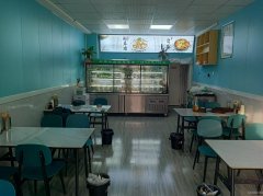 C11251位于昌吉市建国西路圣水雅阁临街餐饮店转让